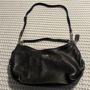 Authentic Coach handbag, Black leather. No. F0982-14304